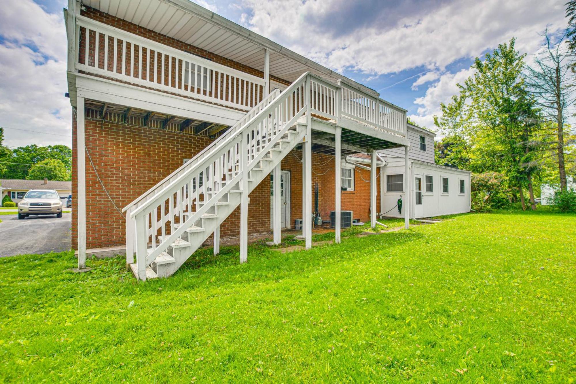 Cozy - 3 Mi To Downtown! Apartment